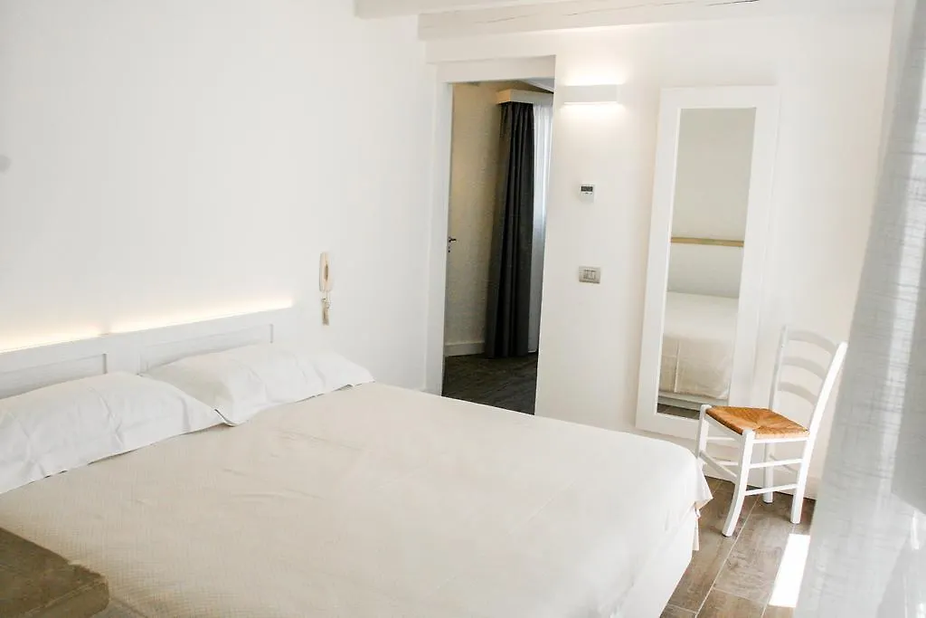 レッチェ カーサ バルメス Bed & Breakfast